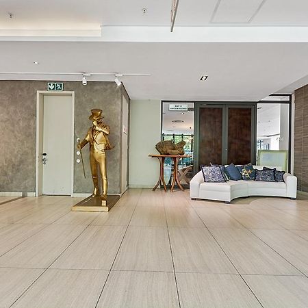 Sandton Skyline Luxury Space โจฮันเนสเบิร์ก ภายนอก รูปภาพ