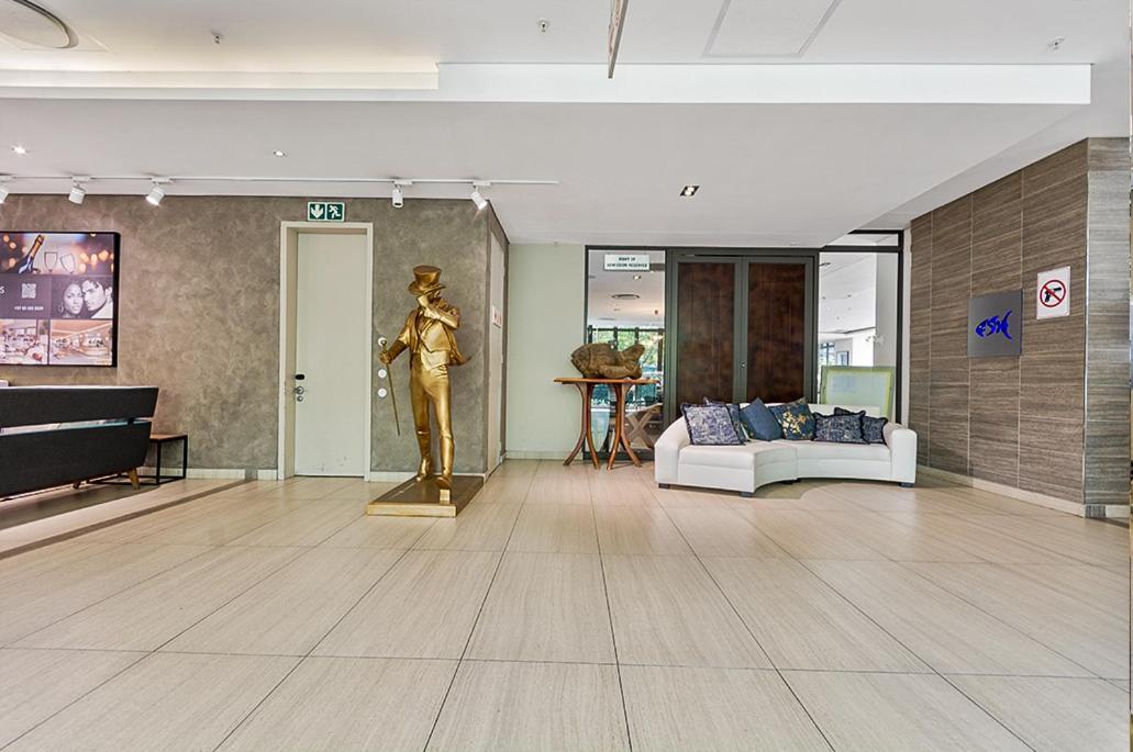 Sandton Skyline Luxury Space โจฮันเนสเบิร์ก ภายนอก รูปภาพ