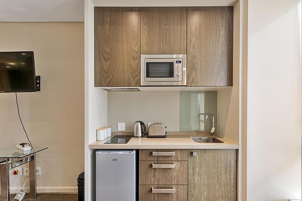 Sandton Skyline Luxury Space โจฮันเนสเบิร์ก ภายนอก รูปภาพ