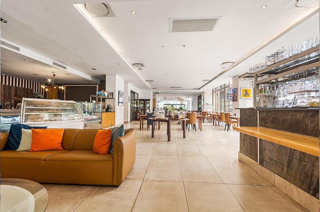 Sandton Skyline Luxury Space โจฮันเนสเบิร์ก ภายนอก รูปภาพ